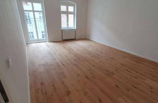Wohnung mieten in Linienstraße 130, 10115 Mitte, Moderne 2 Zimmer Altbauwohnung mit Einbauküche zu vermieten