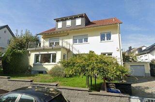 Wohnung mieten in Fröbelstr 14, 61350 Bad Homburg, Wohnen mit Charakter: Klimatisierte Drei-Zimmer-Dachgeschosswohnung in Bad Homburg