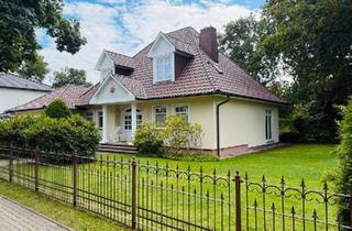Villa kaufen in 15566 Schöneiche, Schöneiche bei Berlin - Amerikanisch inspirierte Vorstadt-Villa in Schöneiche bei Berlin