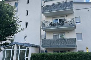 Wohnung kaufen in 71229 Leonberg, Leonberg - Gepflegte 3 Zimmer Wohnung in Leonberg ( mit 2 TG Stellplätze)