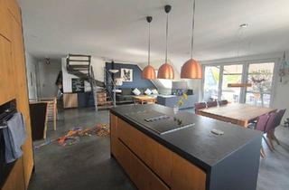 Wohnung kaufen in 73333 Gingen, Gingen an der Fils - Neuwertige moderne Maisonette-Wohnung mit Albtrauf-Blick