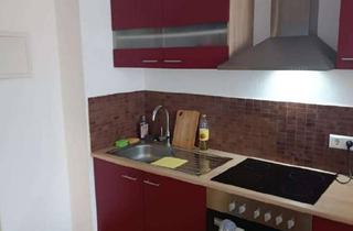 Wohnung kaufen in 67063 Ludwigshafen, Ludwigshafen am Rhein - Gepflegtes 1-Zimmer-Apartment mit Einbauküche und Aufzug