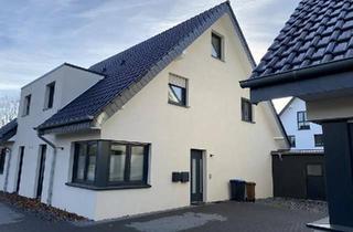 Wohnung kaufen in 59558 Lippstadt, Lippstadt - Exklusive Erdgeschosswohnung mit eigenem Garten und Stellplatz