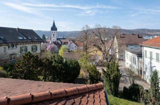 Wohnung kaufen in 73733 Esslingen, Altbauflair und Weitblick – 4,5-Zimmer-Maisonette in stilvoller Villa