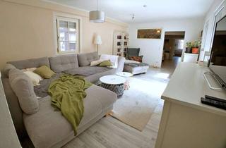 Wohnung kaufen in 72108 Rottenburg, Kernsanierte 5-Zimmer-Wohnung mit Balkon & modernem Wohnkomfort in zentraler Lage