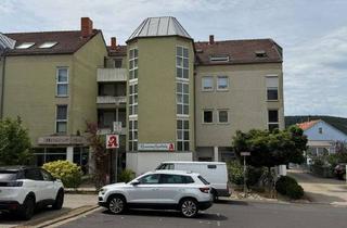 Wohnung kaufen in 97753 Karlstadt, Attraktive 2-Zimmer-Dachgeschosswohnung mit Loggia, TG-Stellplatz und herrlichem Blick über Karlstad