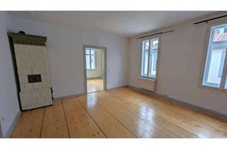 Wohnung mieten in 96450 Coburg, Schöne 4-Zimmer-Altbauwohnung mit Einbauküche Nähe Albertsplatz