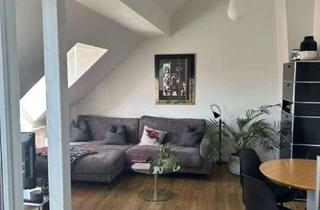 Wohnung mieten in Spitzwegstr., 30177 List, Helle, modernisierte 2-Zimmer-Dachgeschosswohnung mit Dachterrasse in Hannover - List