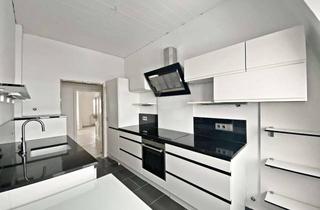 Wohnung mieten in Gutenbergstrasse 13, 06217 Merseburg, Gemütliche 3-Zimmerdachgeschoß-Wohnung mit Einbauküche und Tiefgarage zu vermieten.