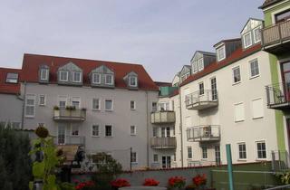 Wohnung mieten in Hauptstraße 33-37, 01454 Radeberg, Lichtdurchflutete Dachgeschoss-Oase mit Terrasse