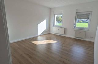 Wohnung mieten in Oschatzer Straße, 04749 Ostrau, +++FREUNDLICHE 3-R. WHG++DUSCHBAD M. FENSTER+1.OG!!!+++