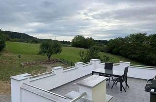 Wohnung mieten in Würzburger Straße 148, 63808 Haibach, Wohnen mit Charakter: Großzügige 4,5-Zimmer-Wohnung in Haibach