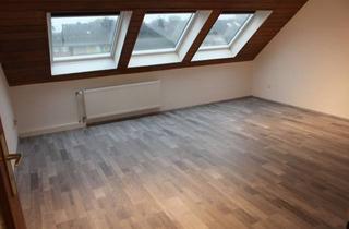 Wohnung mieten in Hubertusstraße 34, 52249 Eschweiler, Modernisierte 3-Zimmer-Dachgeschosswohnung in Eschweiler