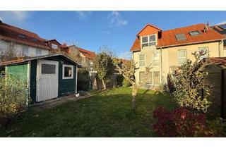 Haus kaufen in Breslauer Str. 39, 61191 Rosbach, *Warum mieten, wenn man auch kaufen kann* Lichtdurchflutetes Reiheneckhaus in Feldrandlage