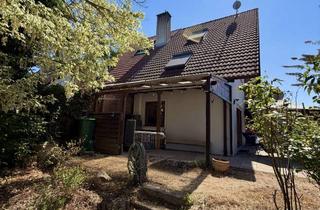Doppelhaushälfte kaufen in 90513 Zirndorf, Charmante Doppelhaushälfte mit idyllischem Garten in ruhiger Wohnlage
