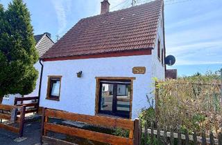Einfamilienhaus kaufen in 96317 Kronach, Charmantes Einfamilienhaus mit Potenzial in ruhiger Lage – Kronach / Gehülz