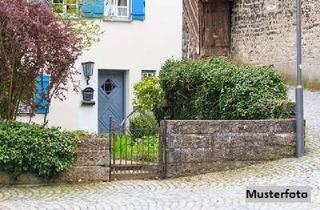 Doppelhaushälfte kaufen in Karl-Wilhelm-Str., 76359 Marxzell, Hier fehlt noch der letzte Schliff! Einfamilien-Doppelhaushälfte mit Garagen