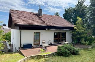 Einfamilienhaus kaufen in 91365 Weilersbach, Zwei Wohneinheiten - ein Zuhause!Einfamilienhaus mit Einliegerwohnung - Gartenidylle & Fernblick