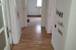 Wohnung mieten in Friedrich-Ebert-Str., 78112 St. Georgen, Gut geschnittene 3-Zimmer-Wohnung mit separater Küche und WC in St. Georgen