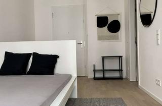 Wohnung mieten in Mühlenstraße 20, 10243 Friedrichshain, Möblierte Wohnung mit Balkon direkt an der East Side Gallery – ruhig zum Innenhof