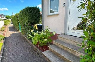 Doppelhaushälfte kaufen in Am Pfarrgarten, 63571 Gelnhausen, Moderne Doppelhaushälfte mit großem Garten in ruhiger Sackgassenlage