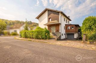 Einfamilienhaus kaufen in 53797 Lohmar, MANNELLA *Kapitalanlage mit 2 WE oder Umbau zum Einfamilienhaus im familienfreundlichen Neuhonrath *