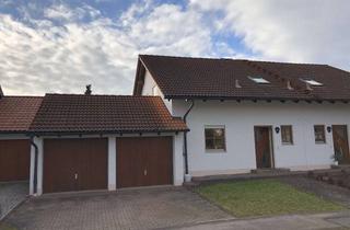 Haus mieten in Niederviehbacher Straße 4444, 94315 Ittling, Sonnige Doppelhaushälfte in der Zwiequanterin