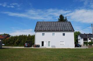 Anlageobjekt in Dorfstraße 30, 86830 Schwabmünchen, Modernisiertes Mehrfamilienhaus mit 3 Wohnungen auf KfW75 Basis