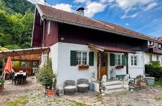 Einfamilienhaus kaufen in 83126 Flintsbach, Zur Kapitalanlage - Einfamilienhaus mit Charme in naturnaher und ruhiger Wohnlage