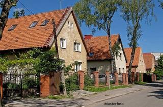 Mehrfamilienhaus kaufen in 51570 Windeck, Dreifamilienhaus nebst Doppelgarage und Bauplatz