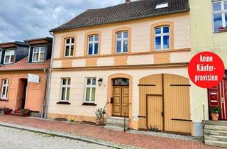 Haus kaufen in 17328 Penkun, HORN IMMOBILIEN ++ Wohnhaus mit zwei Wohneinheiten und Gartengrundstück am See in Penkun