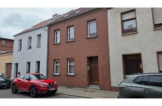 Reihenhaus kaufen in 39590 Tangermünde, Tangermünde - Hübsches Reihenhaus 140m² Wohnfläche mit Hof in Tangermünde