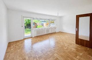 Haus kaufen in 82178 Puchheim, Puchheim - Modernisiertes RMH mit Garten & Garage in Puchheim