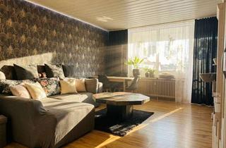 Wohnung kaufen in 53797 Lohmar, MANNELLA *Wohnen oder investieren: Eigentumswohnung in Lohmar mit Balkon, Keller und Außenparkplatz*