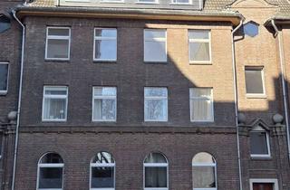 Wohnung kaufen in 47119 Ruhrort, Raumwunder mit Charakter: 4-Zimmer-Altbauwohnung "sofort bezugsfertig"