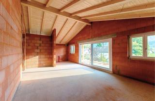 Wohnung kaufen in Pendlingstraße, 83088 Kiefersfelden, Kernsanierte Dachgeschosswohnung mit zwei Balkonen – energieeffizient wohnen