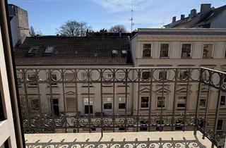 Wohnung kaufen in 22085 Uhlenhorst, Uhlenhorst: 4-Zimmer-Altbau mit Balkon und Weitblick