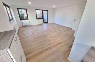 Wohnung kaufen in Mitterhoferstraße, 70435 Zuffenhausen, Modernisierte 1,5 Zimmer Wohnung direkt am Stadtpark mit Terrasse/Garten