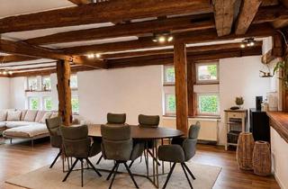Wohnung kaufen in 71120 Grafenau, Haus-im-Haus-Gefühl: Großzügige 6-Zimmer-Maisonette mit 147 m²