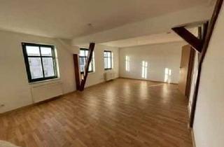Wohnung kaufen in 39108 Stadtfeld Ost, Dachgeschosswohnung in Stadtfeld mit ca. 178 m² zusätzlicher Fläche und Ausbaupotenzial