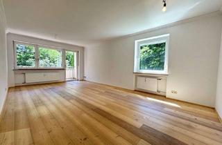Wohnung kaufen in 83278 Traunstein, Ruhige, 2002 komplett erneuerte, 3-Zi.-ETW im 1. OG mit Loggia-Balkon am Grünen (kein Kfz-Stpl.)