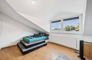 Wohnung kaufen in Rankestraße, 85051 Ingolstadt, Vermietete 2,5 Zimmer Dachgeschoss Wohnung direkt am Luitpoldpark