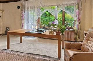 Wohnung kaufen in 66538 Neunkirchen, 4-Zimmer-Wohnung mit Garten, Terrasse und Garage in Neunkirchen - ideal für Anleger und Handwerker