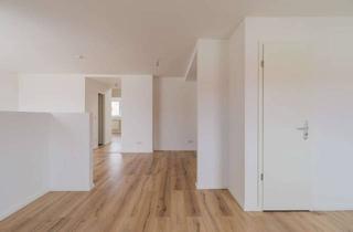 Wohnung mieten in Streitstraße 78, 13587 Spandau, Individuelle 2,5-Zimmer DG-Wohnung auf Altbau 1910 mit Balkon in Spandau.