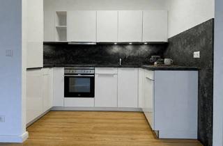 Wohnung mieten in Rosa-Luxemburg-Straße 32, 17192 Waren, Hochwertig sanierte 2-Zimmer-Wohnung mit Einbauküche und Tiefgaragenstellplatz