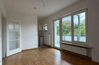Wohnung mieten in Gebbertstr. 158, 91058 Erlangen, Gemütliche 1 Zimmer-Wohnung mit Kochnische und großem Balkon