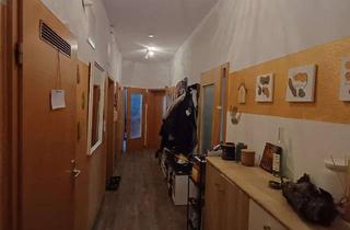 Wohnung mieten in Hebbelstraße, 08280 Aue, 4-Zimmer-Etagenwohnung im EG mit Gäste-WC in Aue