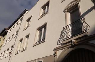 Wohnung mieten in Grabenstr 14, 63071 Offenbach, Stilvolle, 1-Zimmer-EG-Wohnung mit Terrasse und Einbauküche in Offenbach am Main