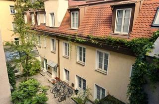 Haus kaufen in Gärtnerplatz, 80469 Ludwigsvorstadt-Isarvorstadt, Gelegenheit - Altbau-Juwel zurückversetzt im ruhigen Innenhof nur einen Steinwurf vom Gärtnerplatz