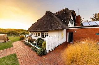 Anlageobjekt in 26465 Langeoog, Seltenes Inseljuwel – Reetdachhaus in traumhafter Lage auf Langeoog